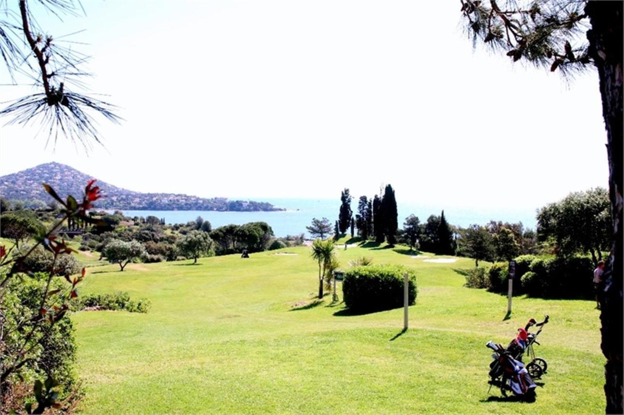 Cap Esterel Appartement Climatise Dans Le Centre Du Village Vacances Drammont Екстериор снимка
