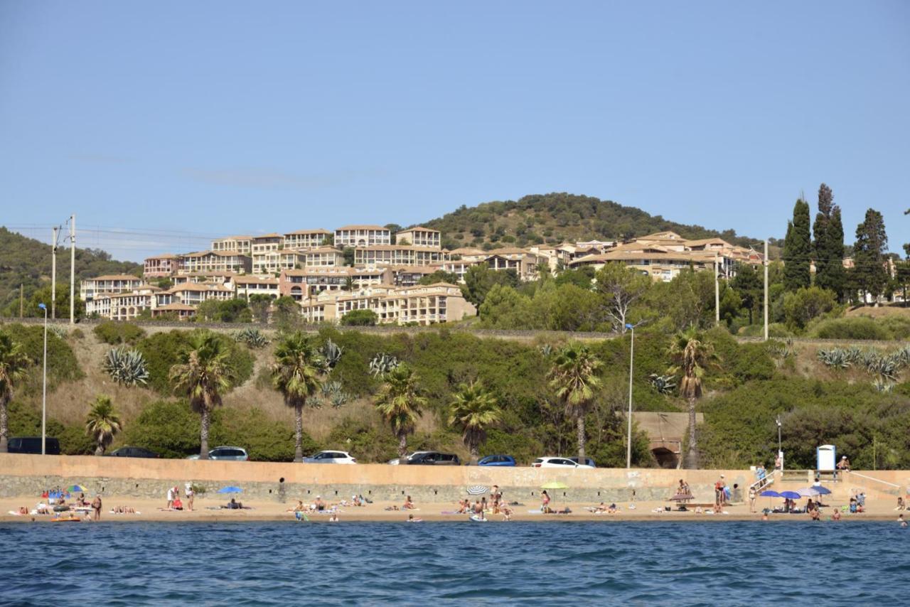 Cap Esterel Appartement Climatise Dans Le Centre Du Village Vacances Drammont Екстериор снимка